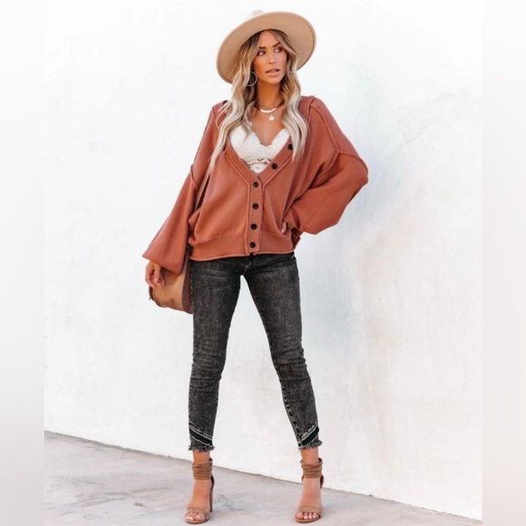 VICI COLLECTION FAVOR BUTTON FRONT CARDIGAN - Picture 4 of 8